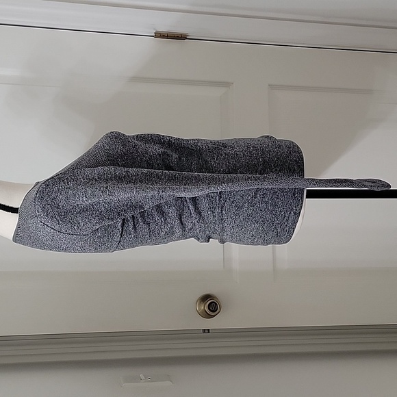 C&C California Size S Gray Long Sleeve Pullover Shirt Stretch Mesh Detail NEW - Picture 5 of 13